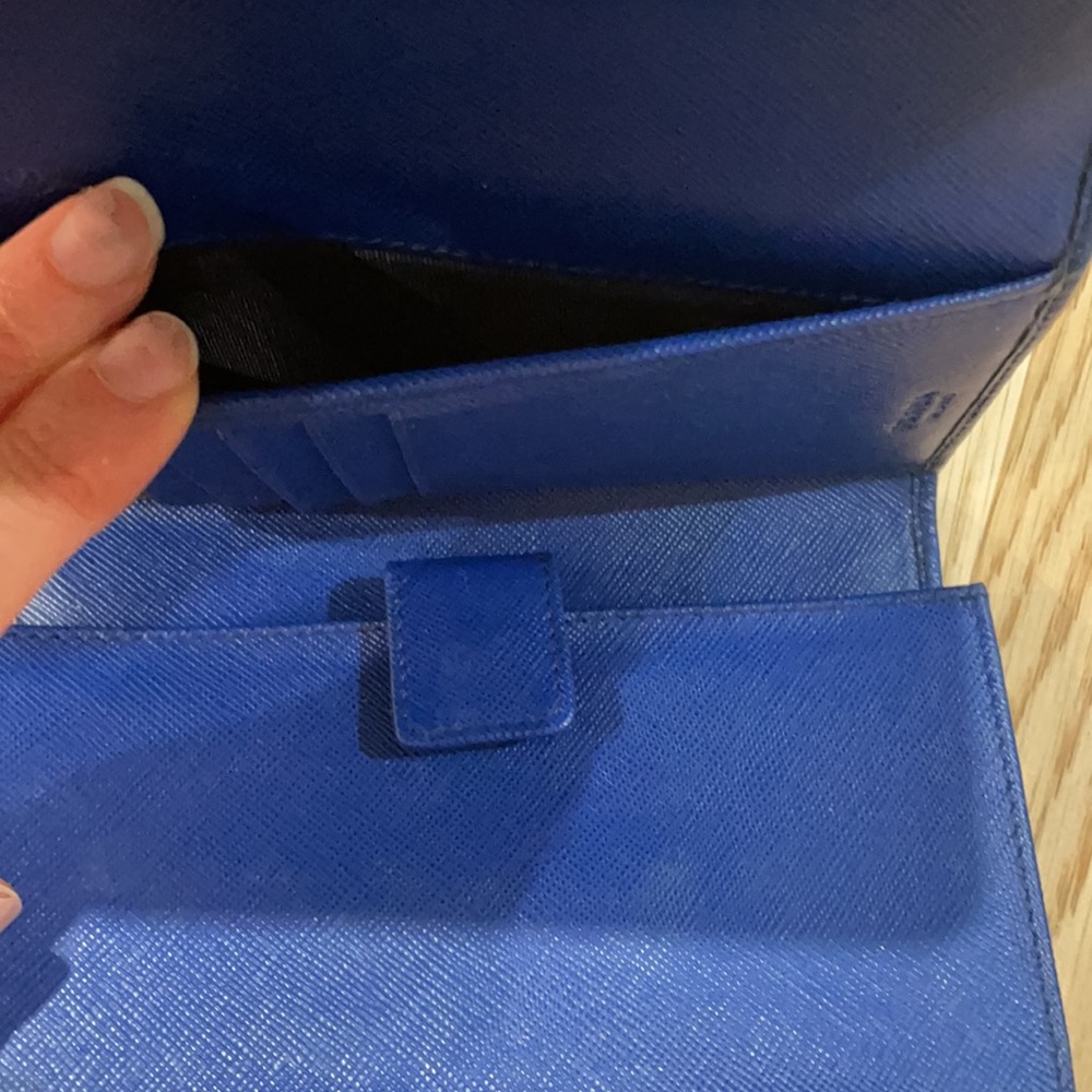 Prada Wallet. Blue Saffiano leather. EUC - Picture 5 of 9